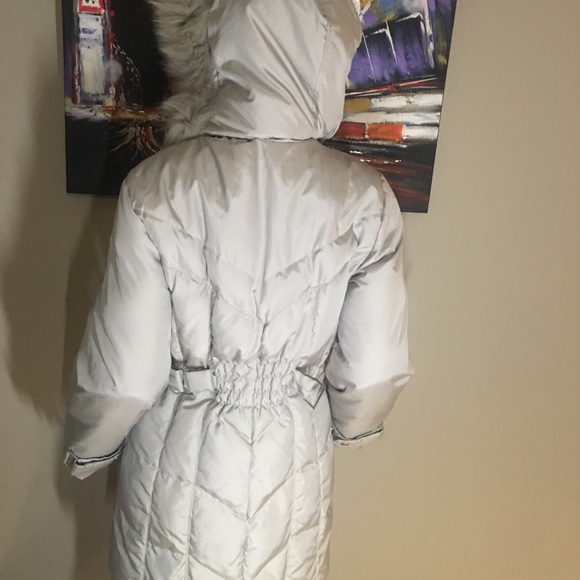 Sold ✅-silver jacket genuine fox fur in the  hood. - Picture 5 of 6